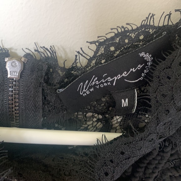 Black Lace Whisper New York Short Sleeve Top - Picture 3 of 4